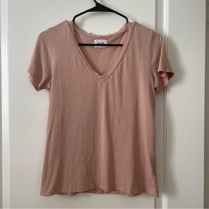 MATE THE LABEL XS V-neck Tshirt in Pale Pink